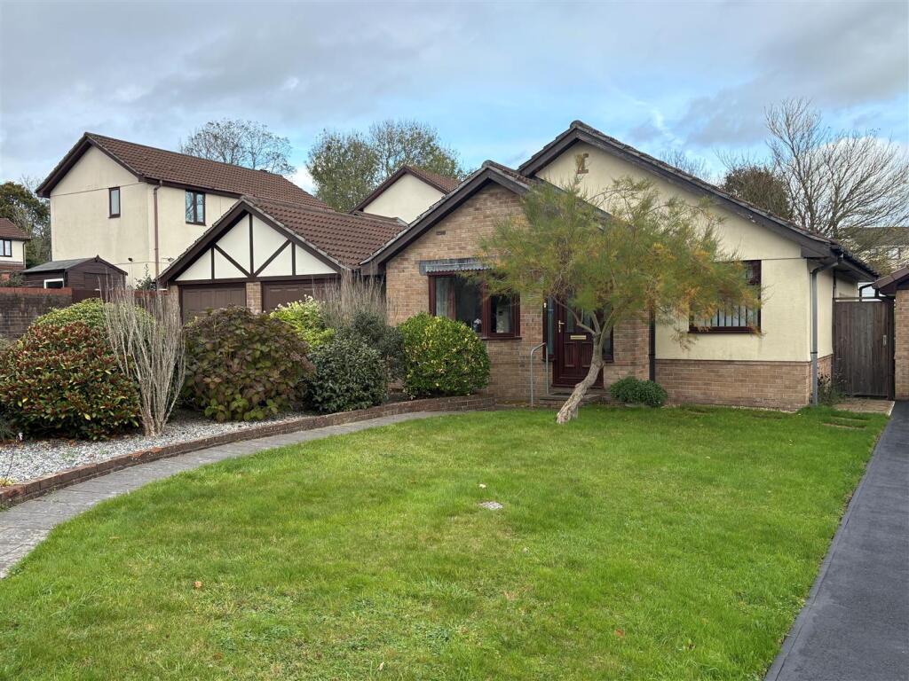 3-bed detached on Widdicombe Drive, Ivybridge, £375,000