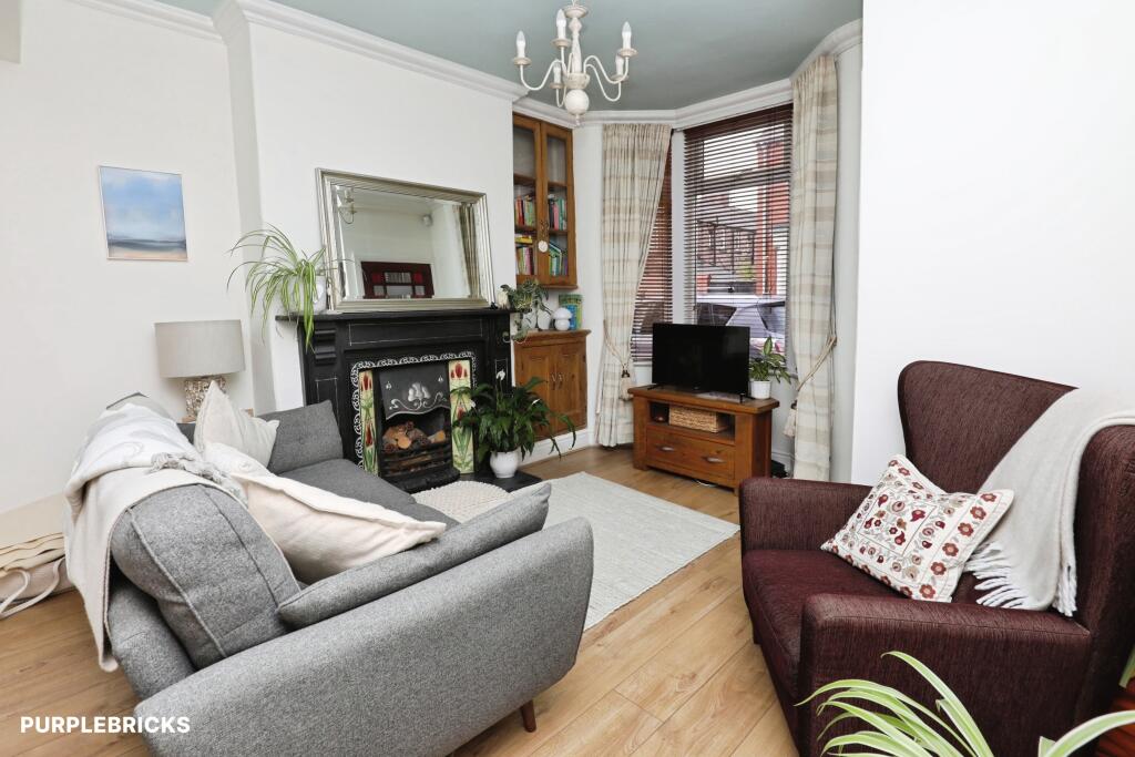 Bellmore Street, Liverpool, L19 photo 2