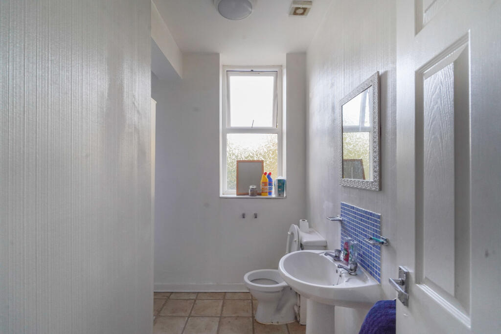 Apartment in Salford, Greater Manchester - More