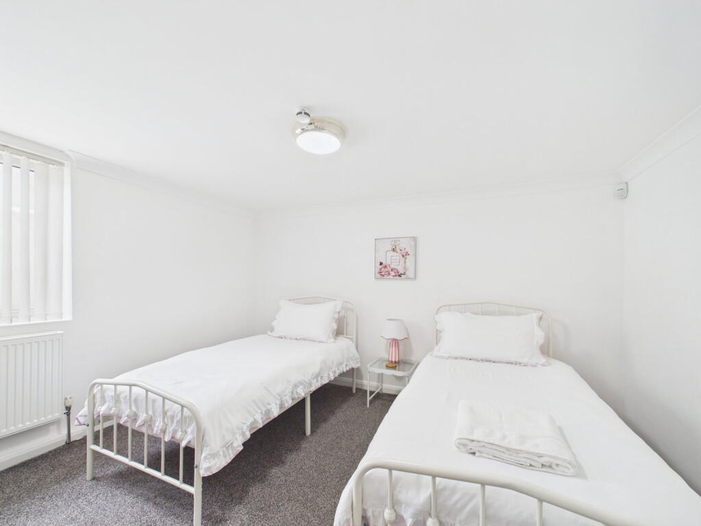 Apartment in Dover, Walmer - More