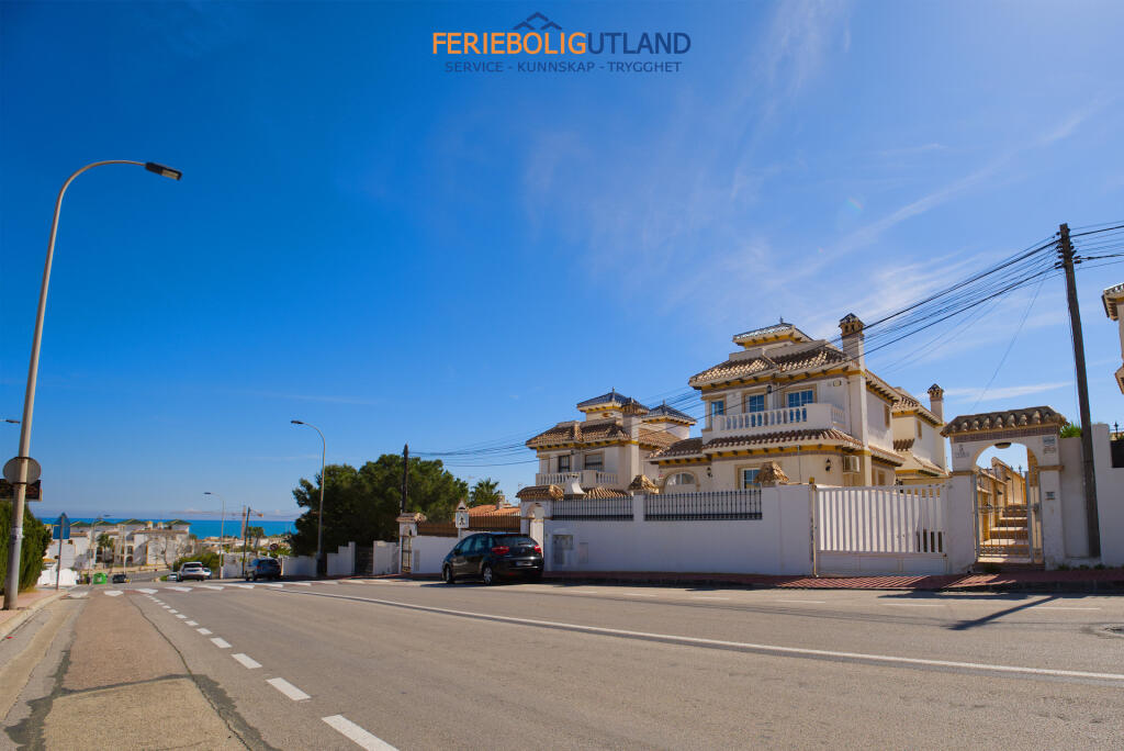 Main image of property: Valencia, Alicante, Torrevieja