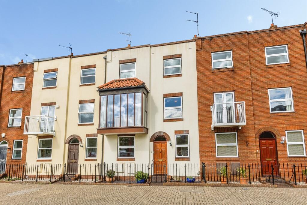 House in Bristol, Wapping Wharf, Southville - View 2