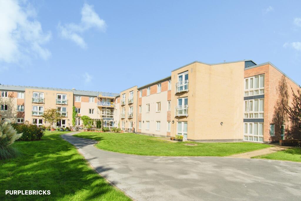 Apartment in Wakefield - More