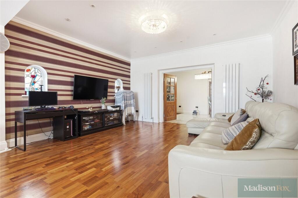 Manor Road, Chigwell, IG7 – pohled 5