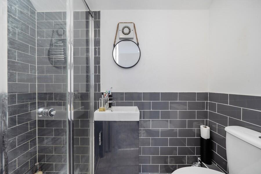 House in Harrow - View 4