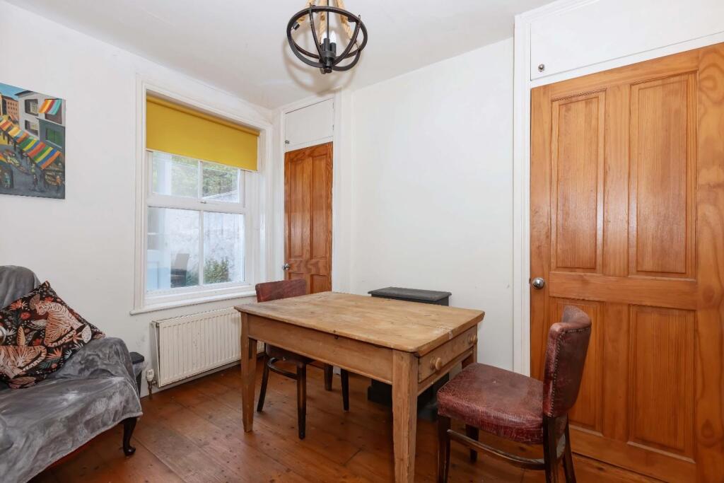 Cowper Street, Hove - More
