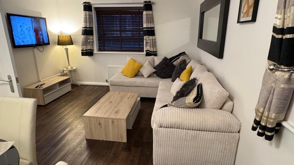 Apartment in Solihull - View 2