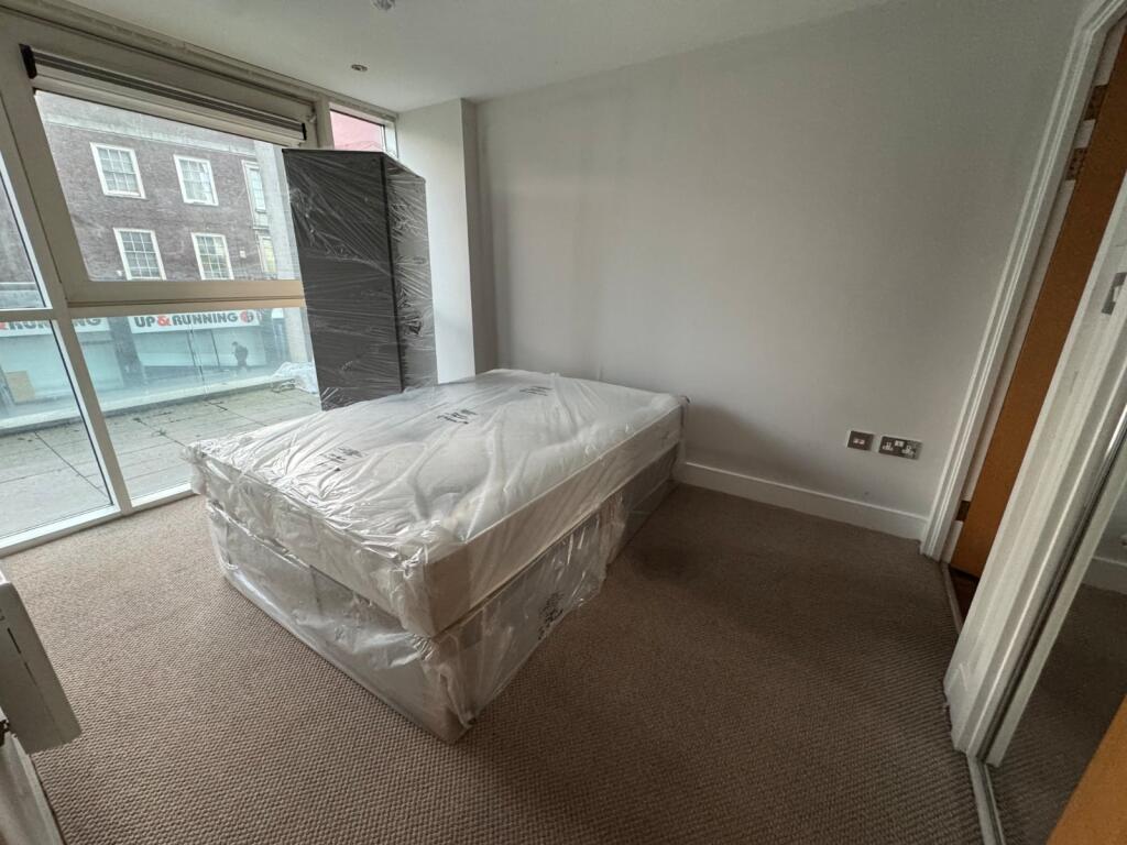 Apartment in Nottingham, Nottinghamshire - View 3