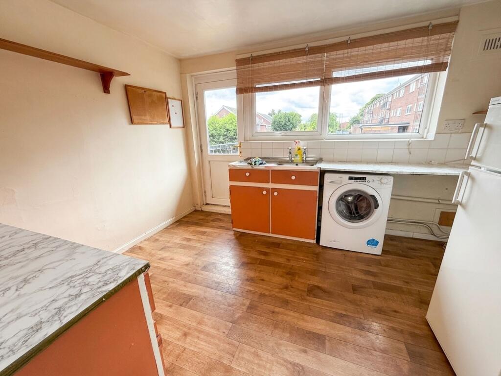 Apartment in Rotherham, South Yorkshire - View 4