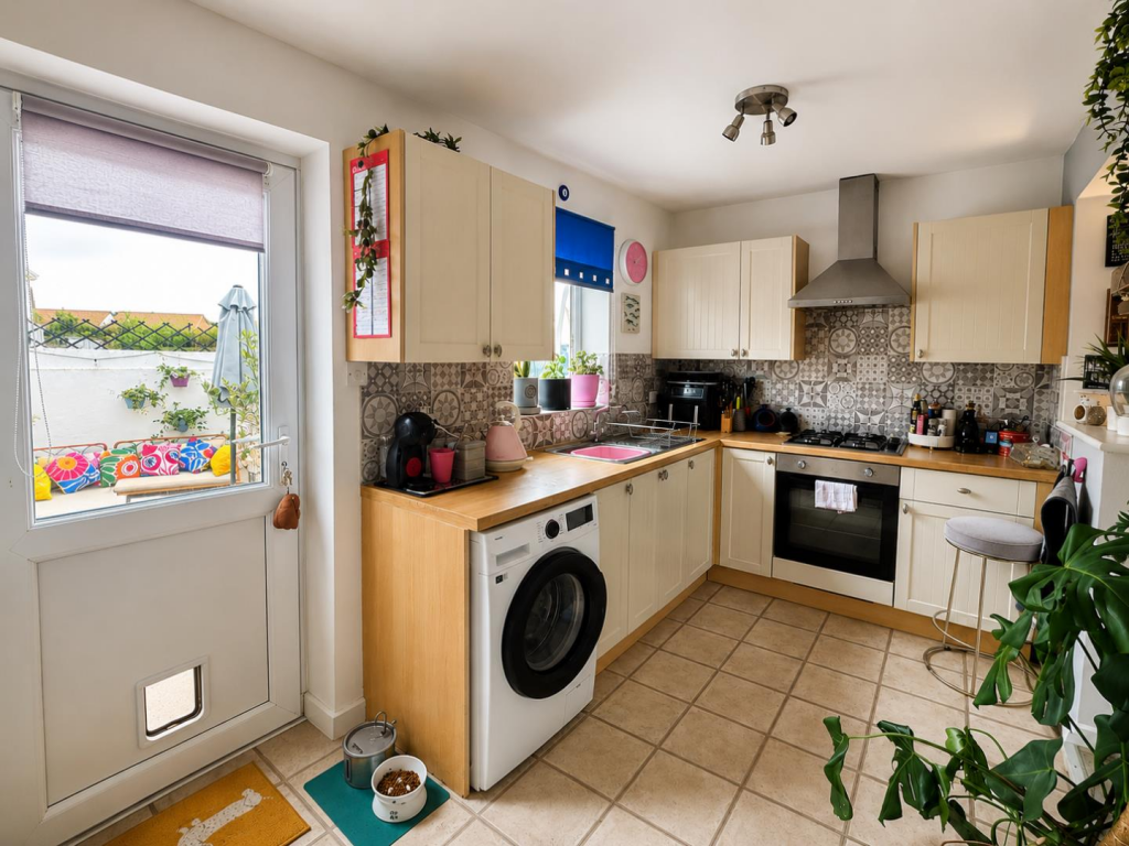 House in Dorchester - View 4