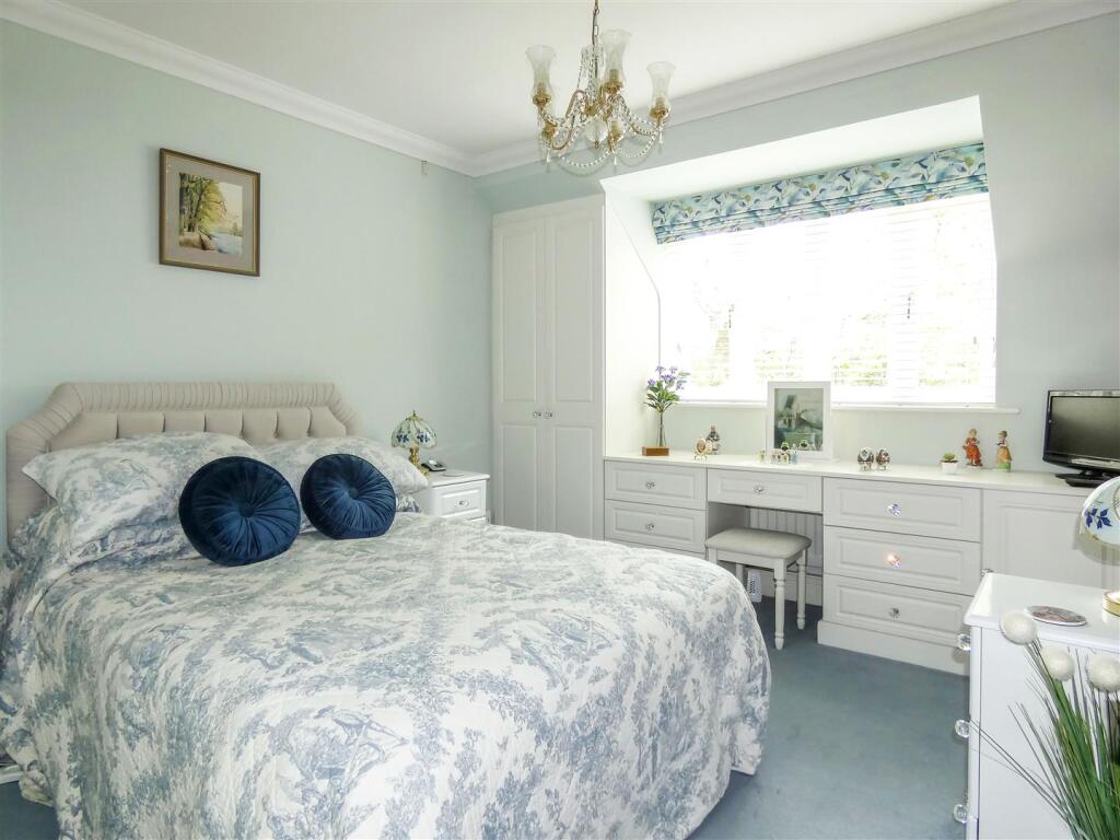 Apartment in Arun, Rustington - More