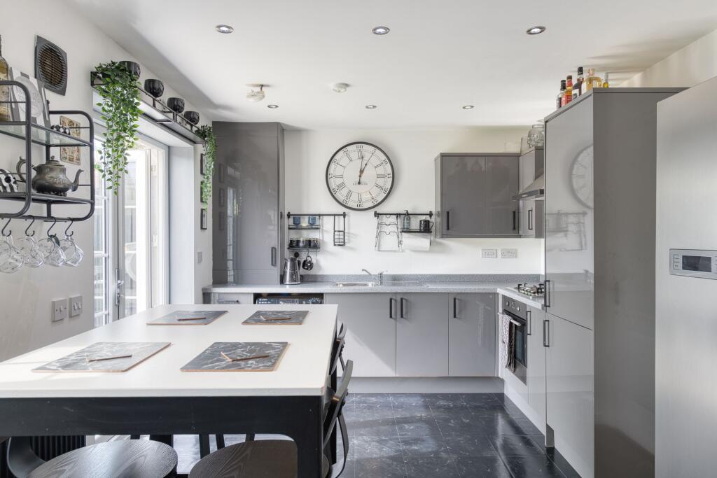 House in Edinburgh - View 3