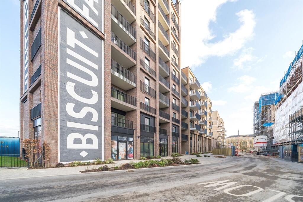 Main image of property: Palmer Street, Reading, RG1