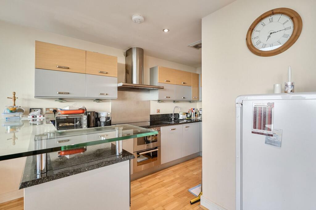 Apartment in London - View 4