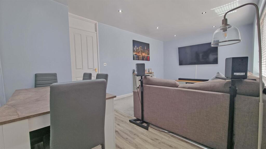 Beckfield Close, Kings Norton photo 5