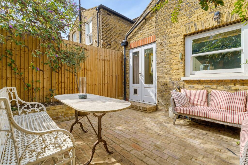 House in London - More