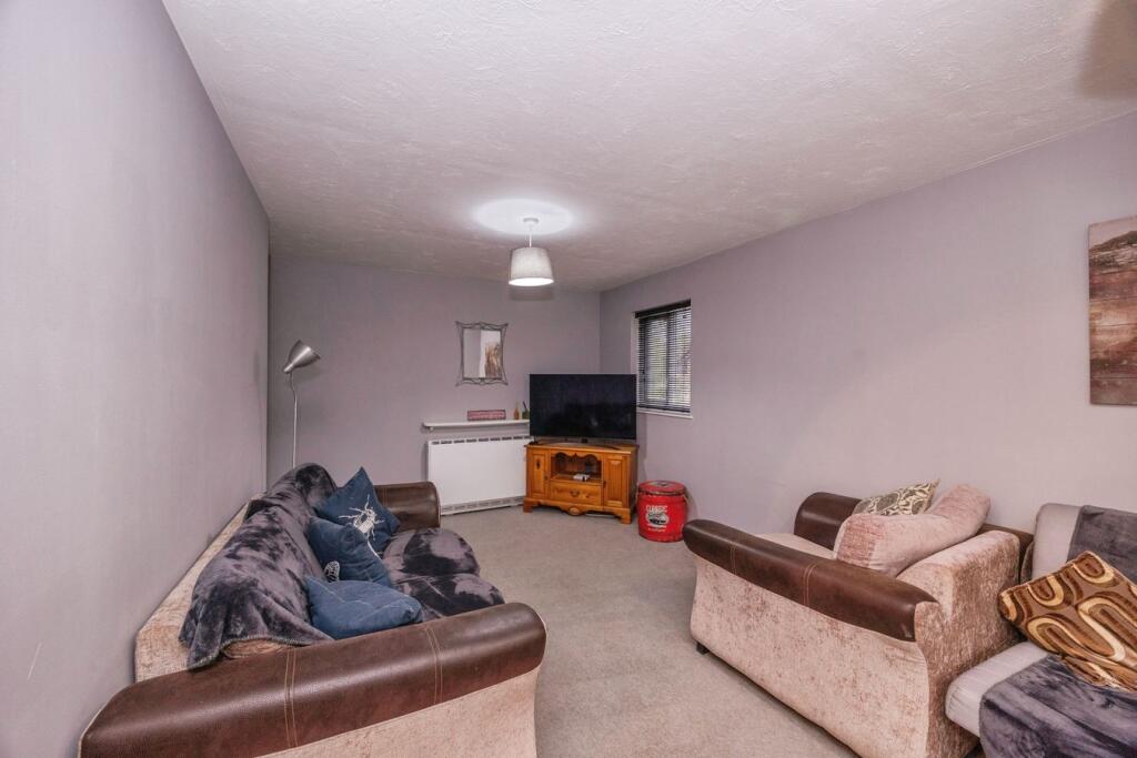 Apartment in Havant, Hampshire - View 5