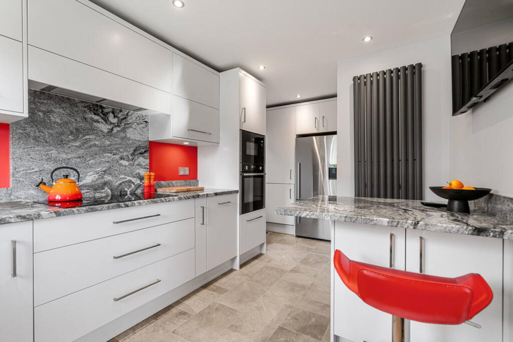 House in Calderdale, Ripponden - View 4