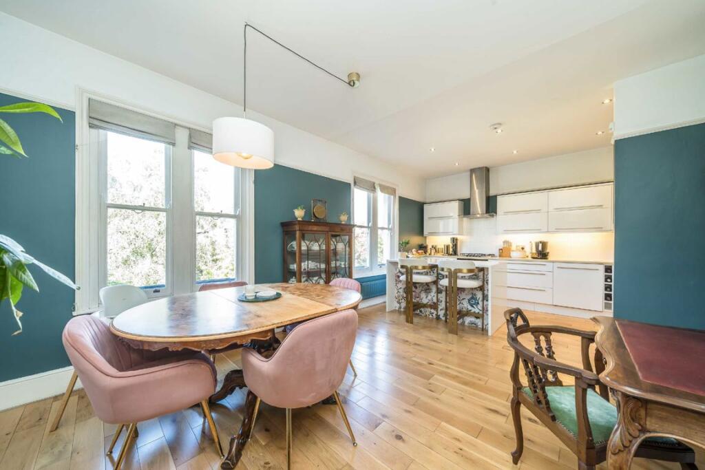 Apartment in London, Clapham Park, Clapham - View 2