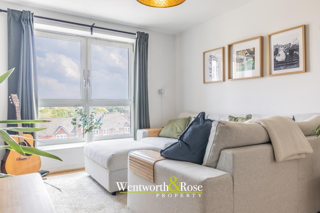House in Birmingham, West Midlands - More