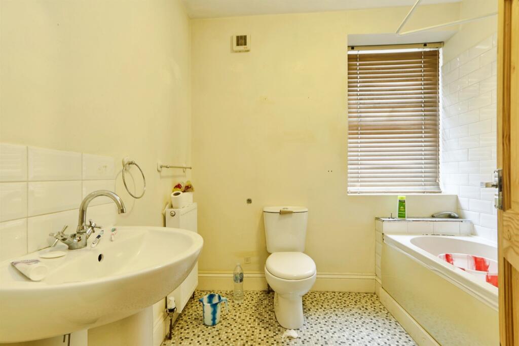 Additional image 7 of Hard Ings Road, Keighley