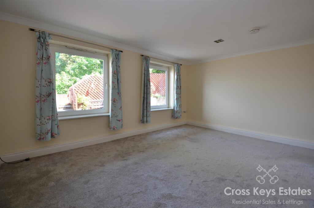 Apartment in Plymouth, Barne Barton - View 4