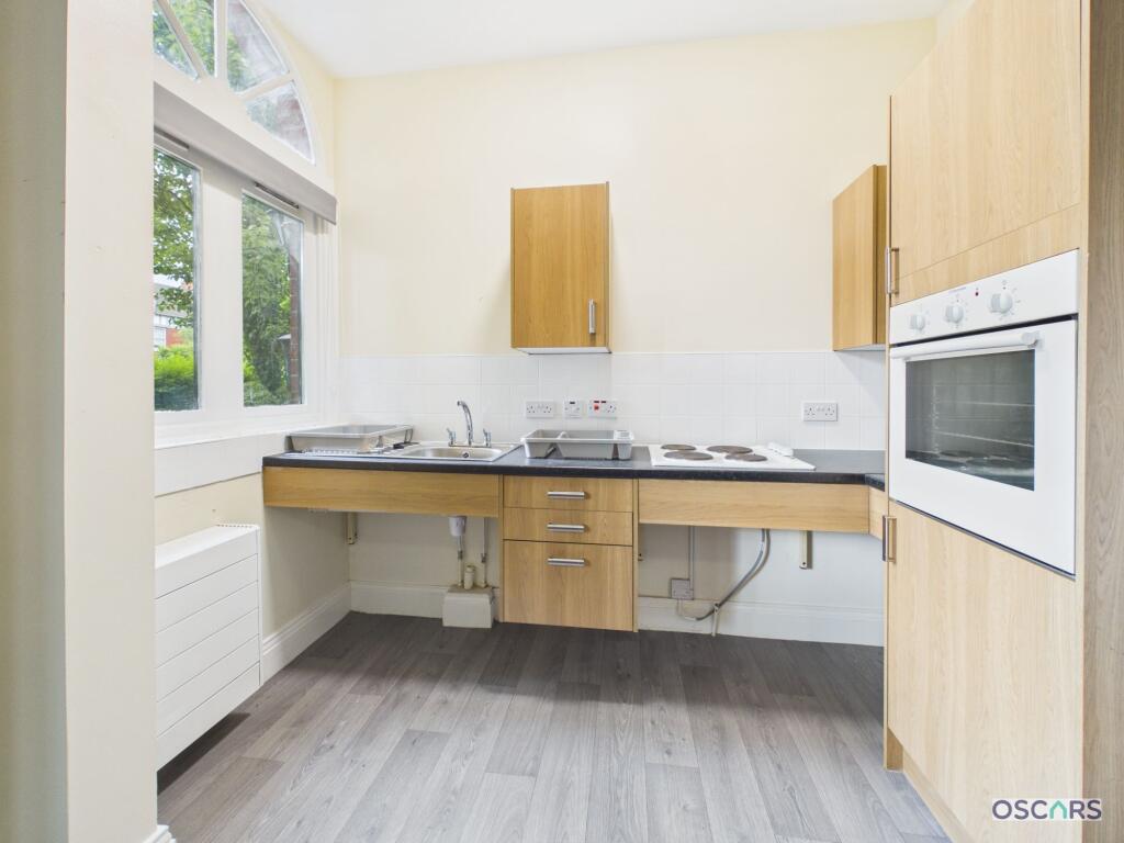 Apartment in Hull - View 5