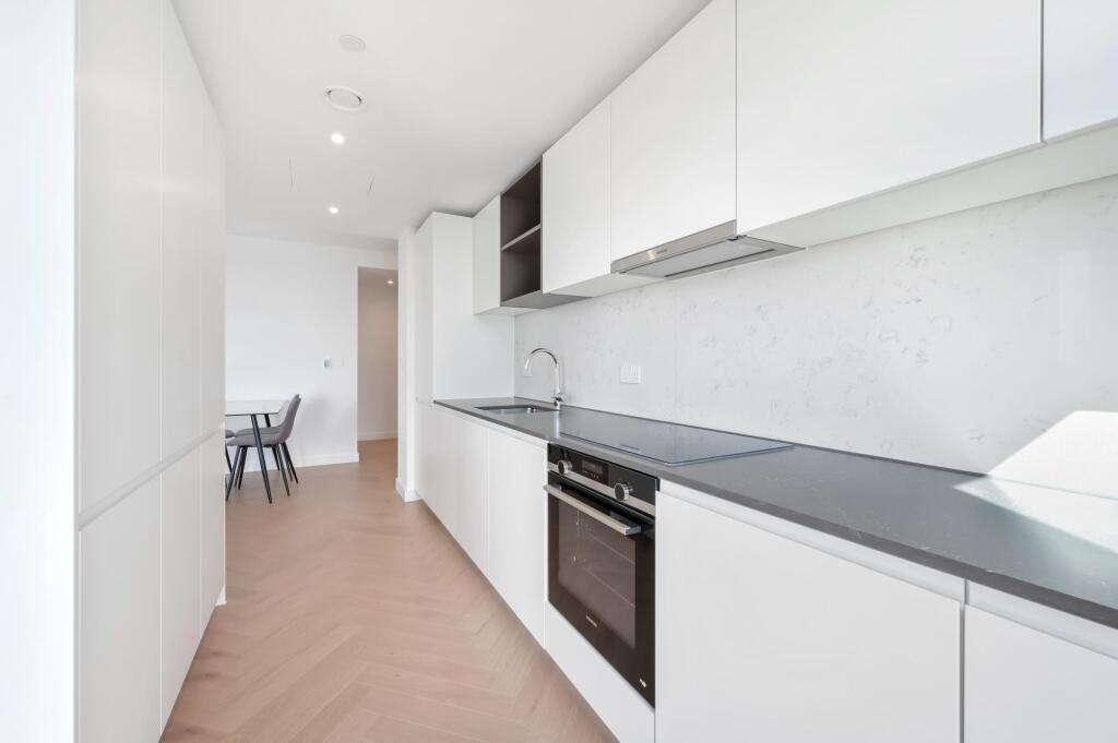 Apartment in London - View 5