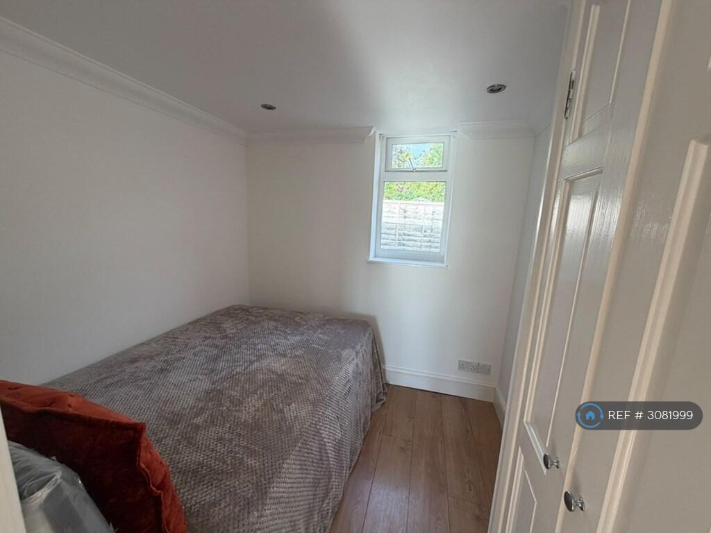 House in Reading - View 5
