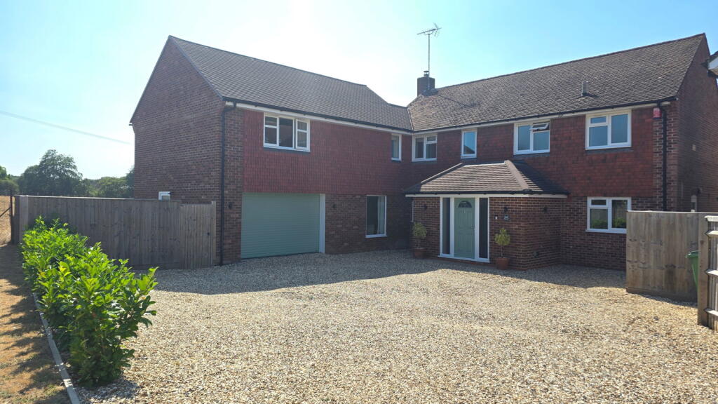 Main image of property: Lipscomb Close, Hermitage, Thatcham, RG18 9SZ
