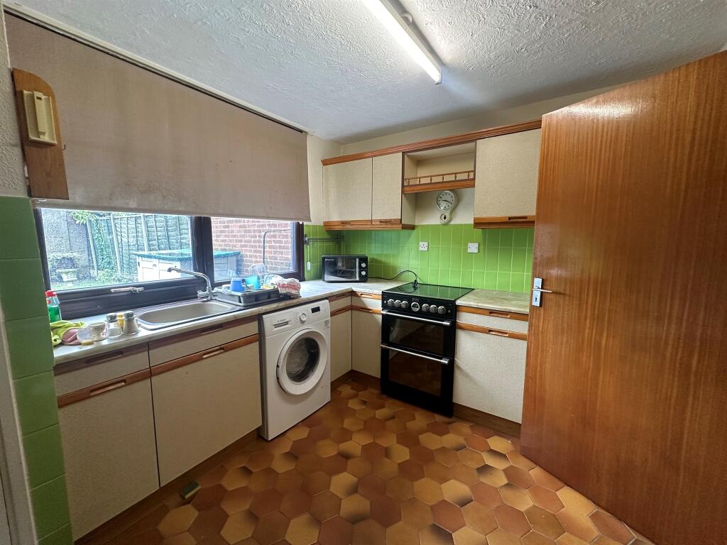 Legs Lane, Bushbury, Wolverhampton photo 3