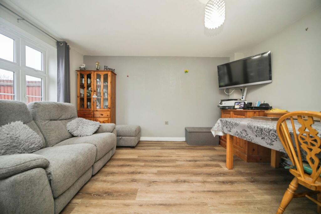 Lancaster Avenue, Carbrooke, Thetford, Norfolk, IP25 photo 5