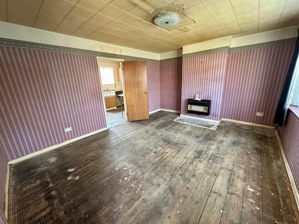 House in Grays, Badgers Dene, Stifford Clays - View 3