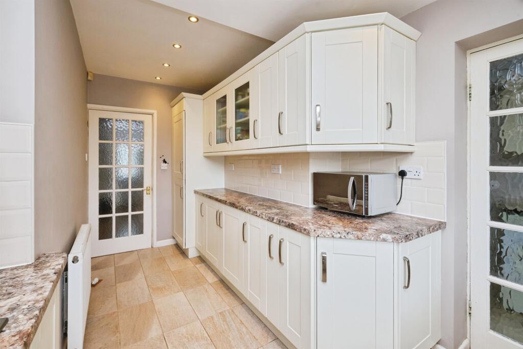 House in Birmingham, West Midlands - More