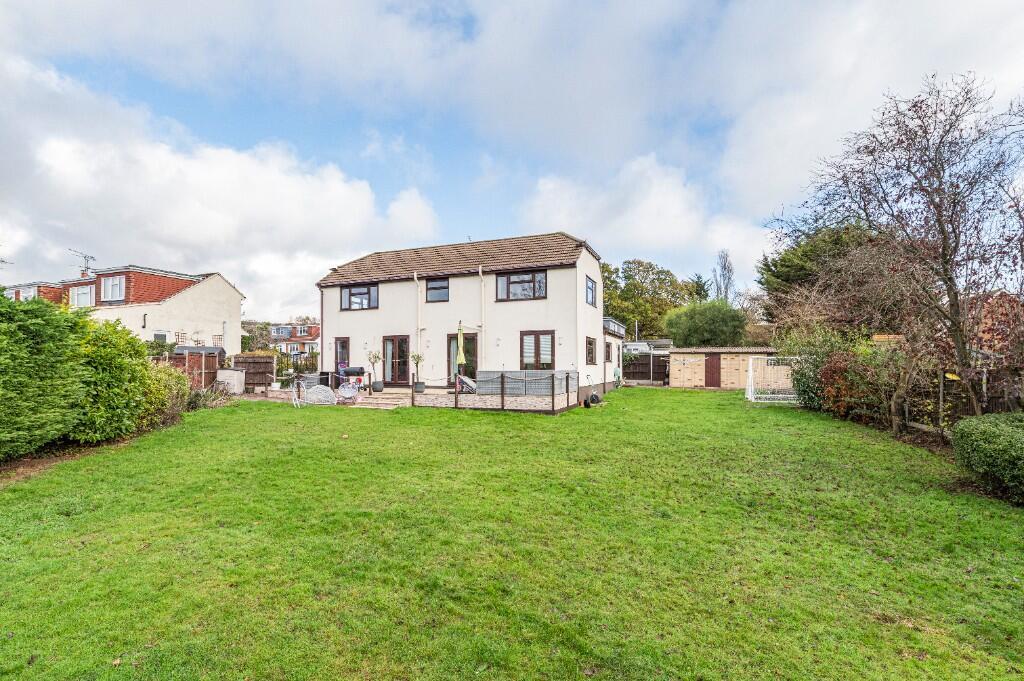 House in Southend-on-Sea - View 2