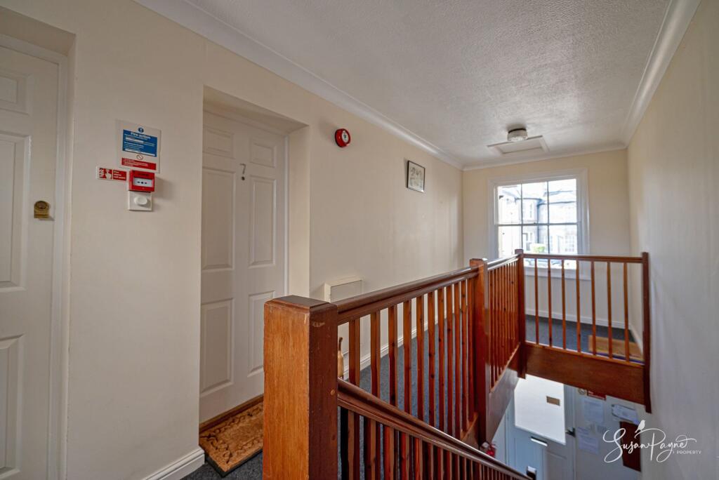 Apartment in Ryde, Oakfield - View 4