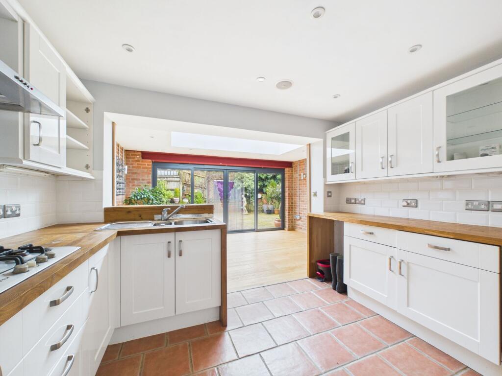Brightling Road, Robertsbridge, TN32 – další