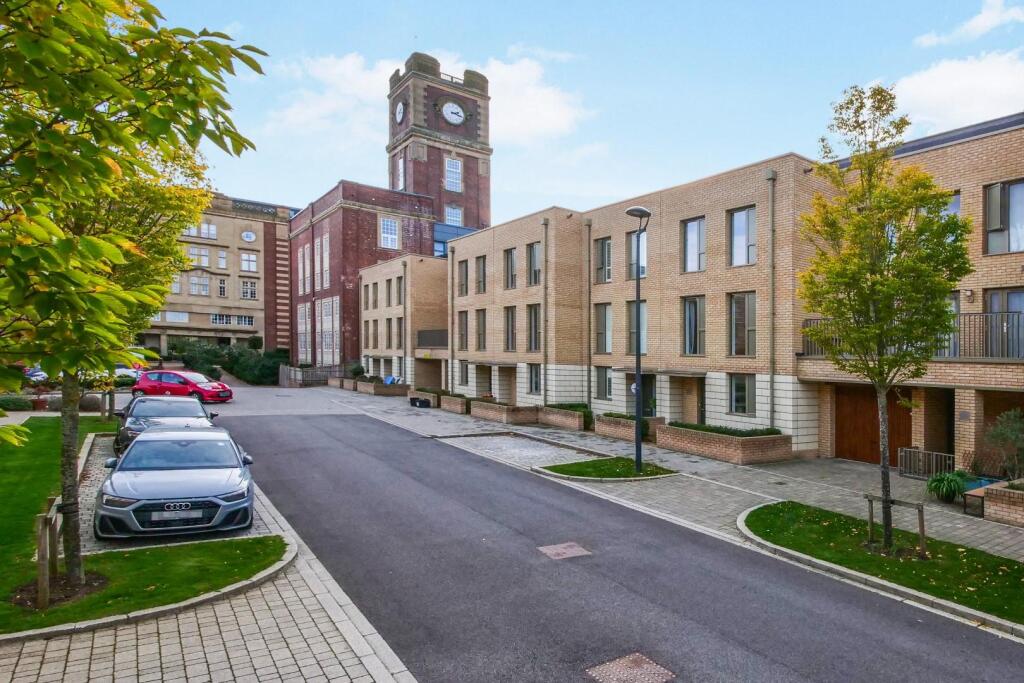 3-bed house on Clock Tower Way, York, £650,000