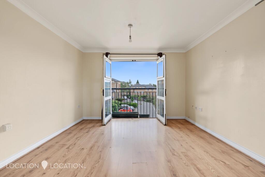 Buxhall Crescent, London, E9 photo 4