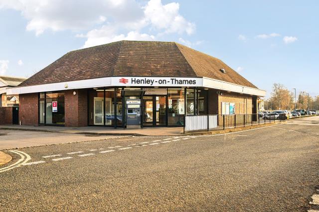 Imperial Court, Henley-On-Thames photo 2