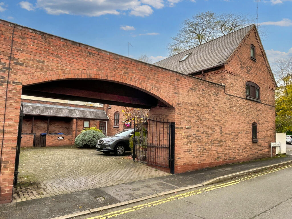 Beauchamp Avenue, Leamington Spa, Warwickshire CV32 5HX photo 4