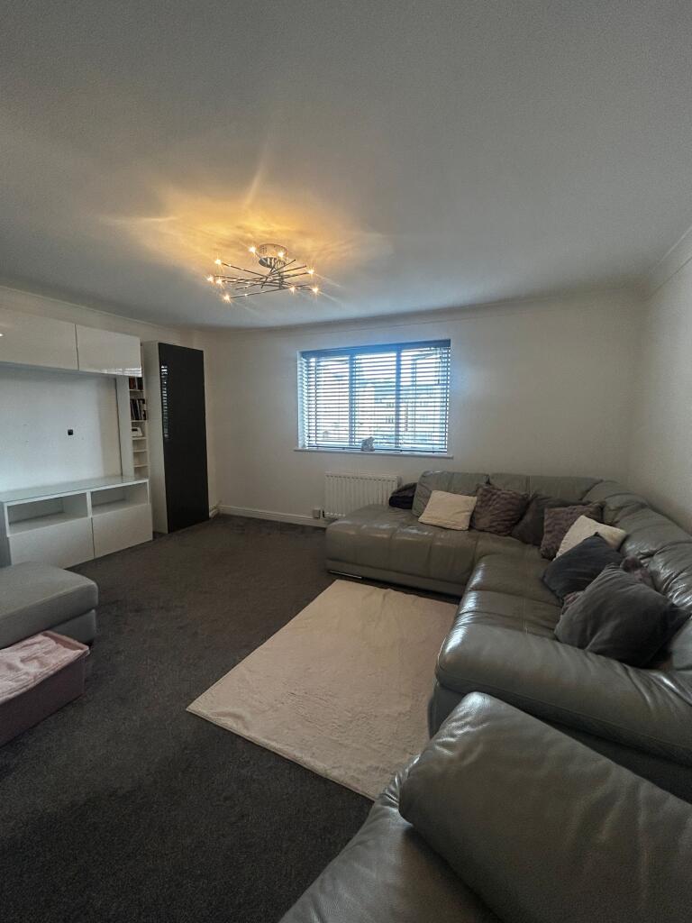 House in Kirklees, West Yorkshire - View 4