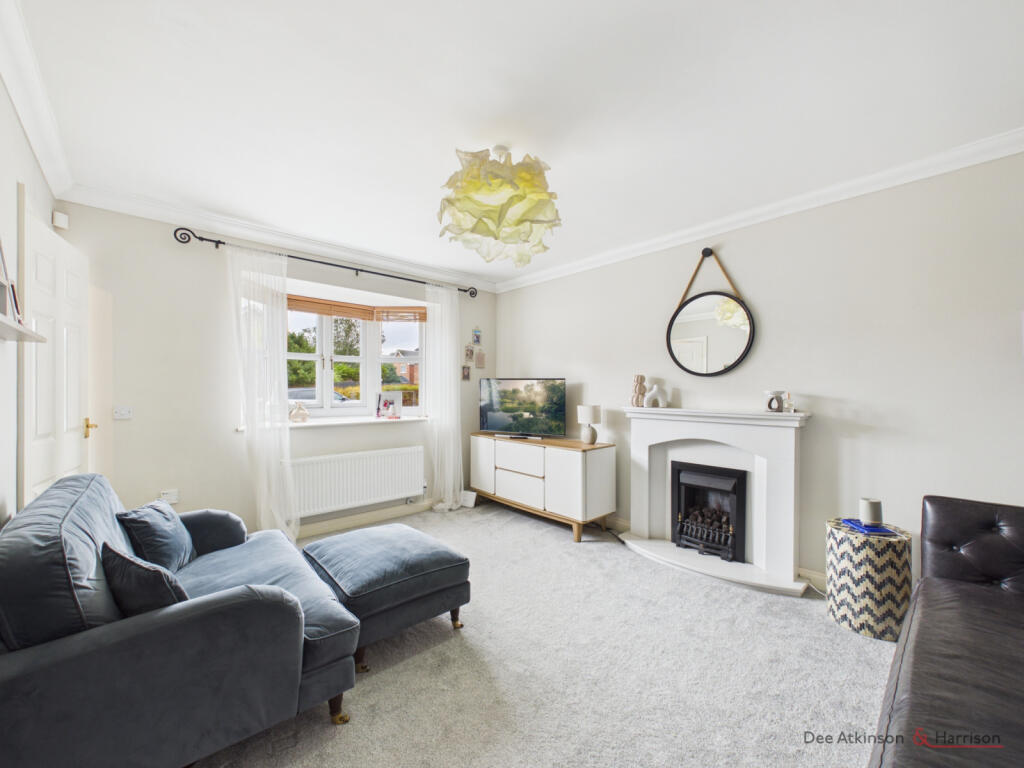 House in Hull - View 2