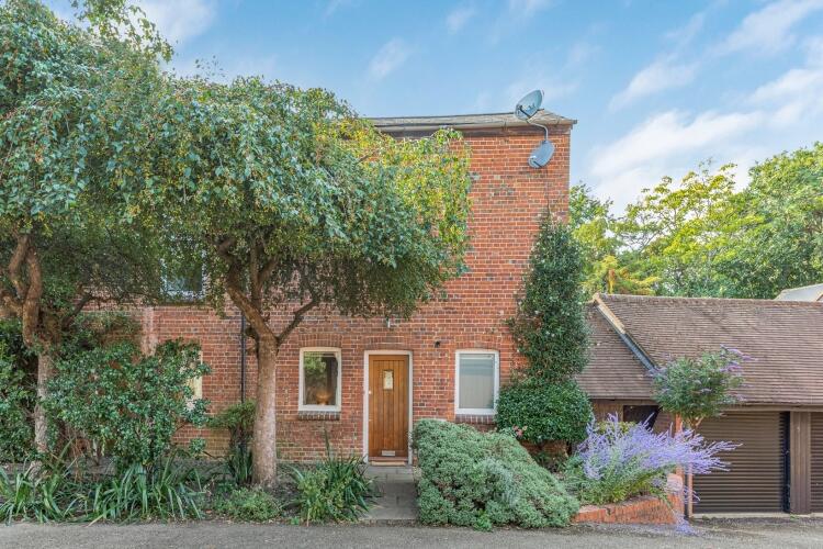 Main image of property: St Andrews Lane, Headington