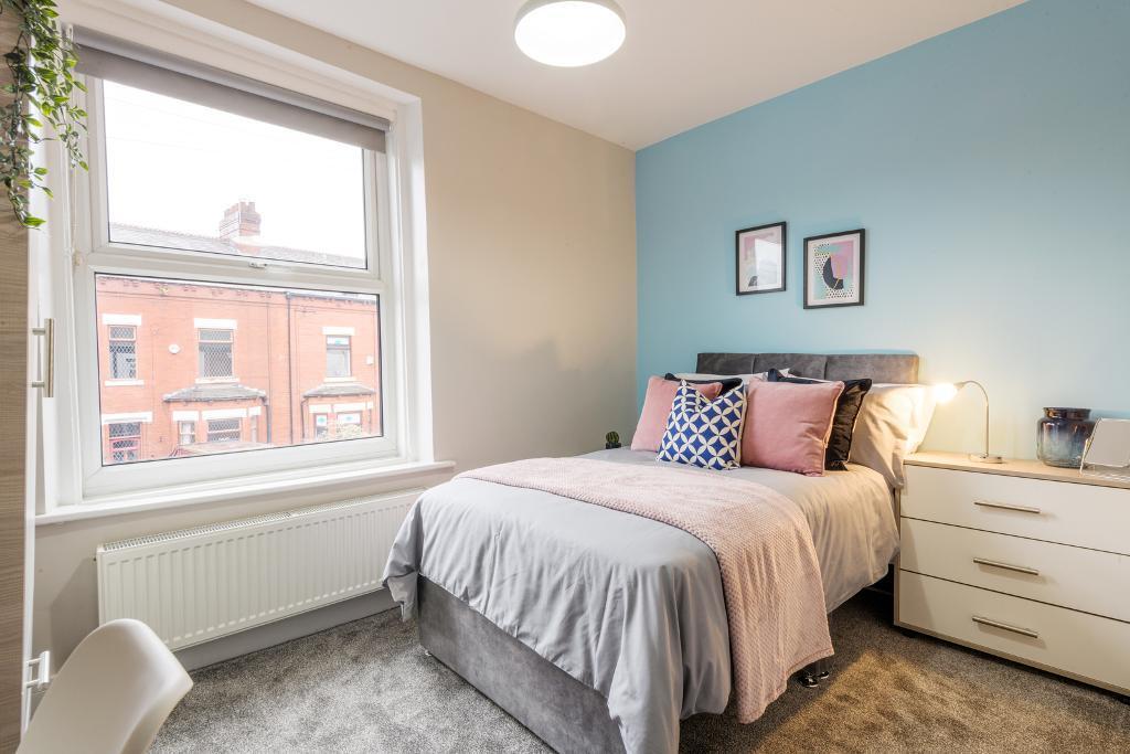 Main image of property: Pole Lane, Failsworth, Manchester, M35 9PB