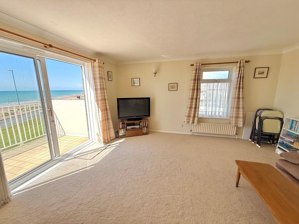 Marama Gardens, Rustington photo 5