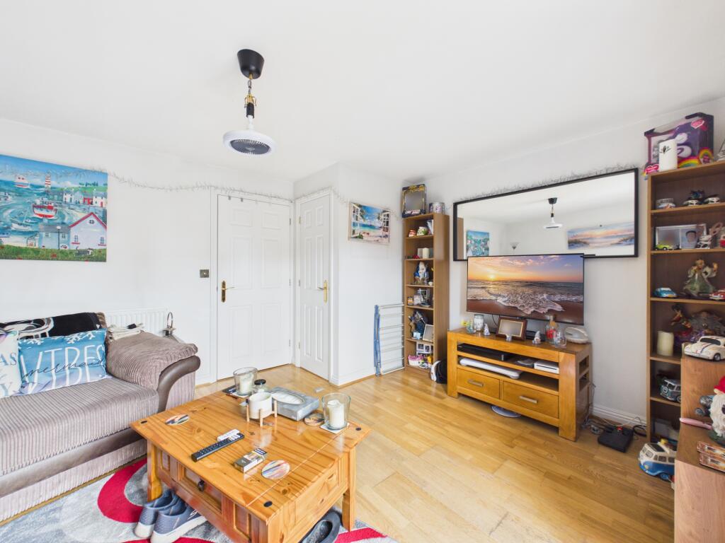 House in Aldermaston, West Berkshire - View 3