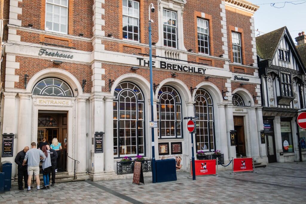 Main image of property: High Street, Maidstone, Kent, ME14