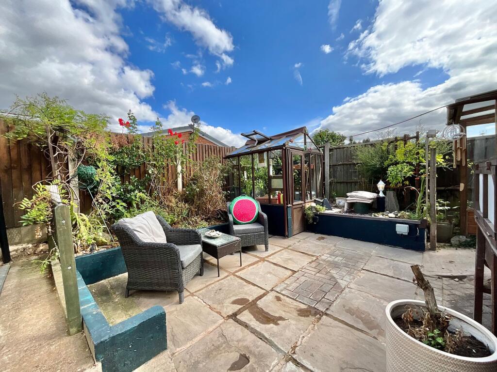 House in Stoke-on-Trent - View 4