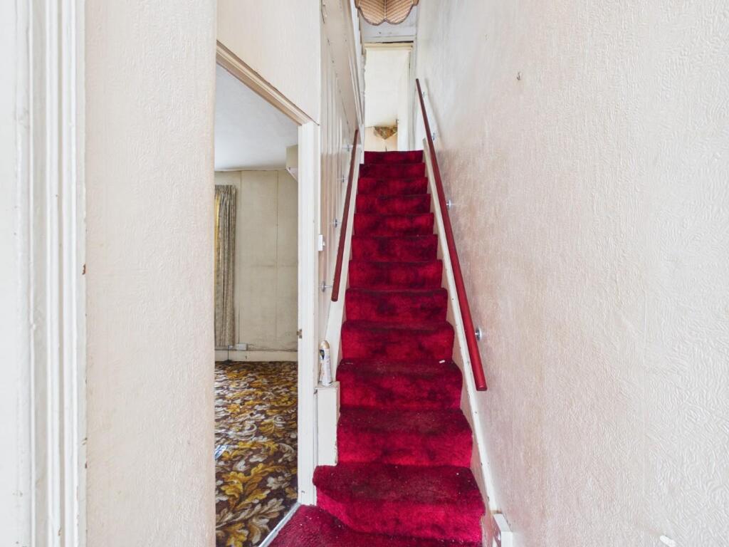 House in Bristol, Whitehall - More